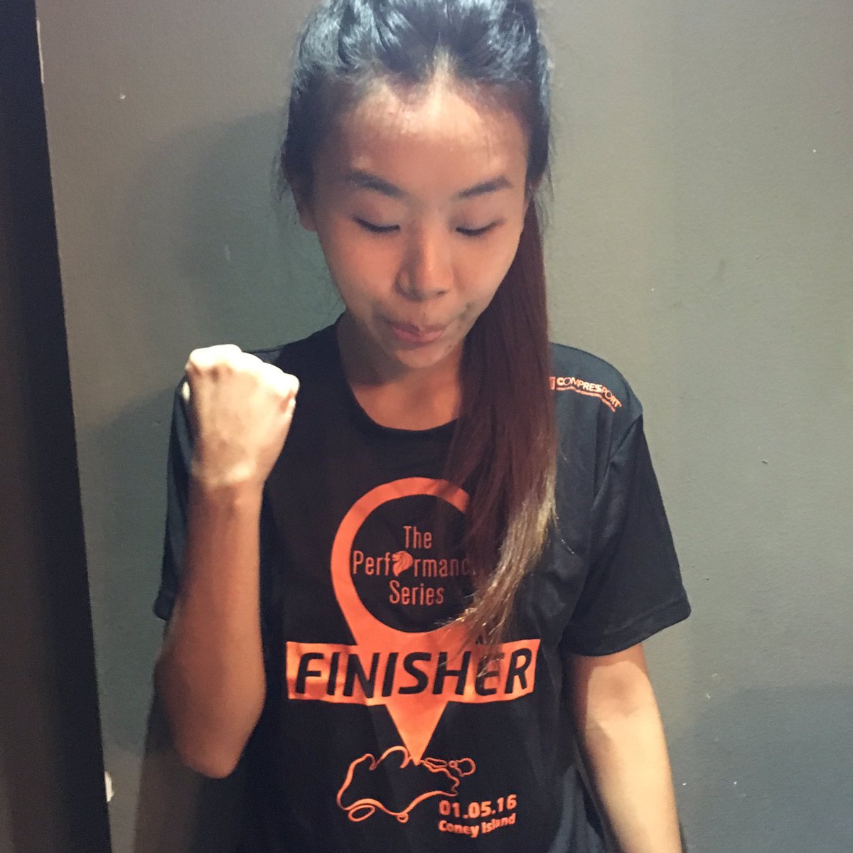 ihavesmalleyes's tweet photo. Last day of #scms2016dq got me posing a victory pose like 'yessssss I did it' #likemyphotoplease https://t.co/sPivQX40wA