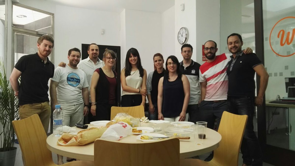 Wanatop's tweet photo. Ayer fue el último día de prácticas de Nagore  y lo celebramos con almuerzo 🔝y juepincho.
Un día completito 👌 https://t.co/pNohHIxtjo