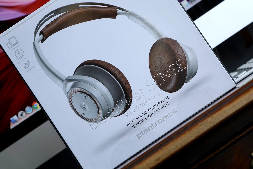 OnzeMondial's tweet photo. FOLLOW + RT pr gagner 2 casques bluetooth Plantronics BackBeat Sense 
#concours #GALBEL https://t.co/xYc94Wr5gp https://t.co/RS4dtYbV2n