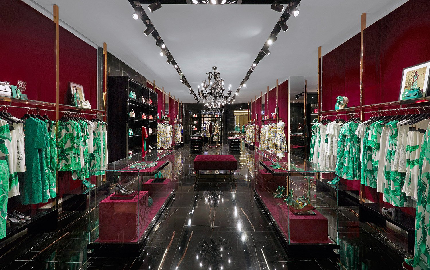 Dolce Gabbana "Mall of the Emirates in Dubai welcomes a new Dolce&amp;Gabbana boutique. https://t.co/W8CXstL928" / Twitter