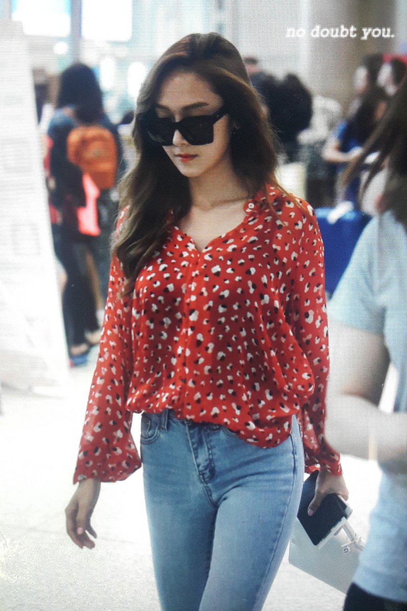 [PIC][01-07-2016]Jessica trở về Hàn Quốc vào hôm nay CmQ7xHjUEAATsRd