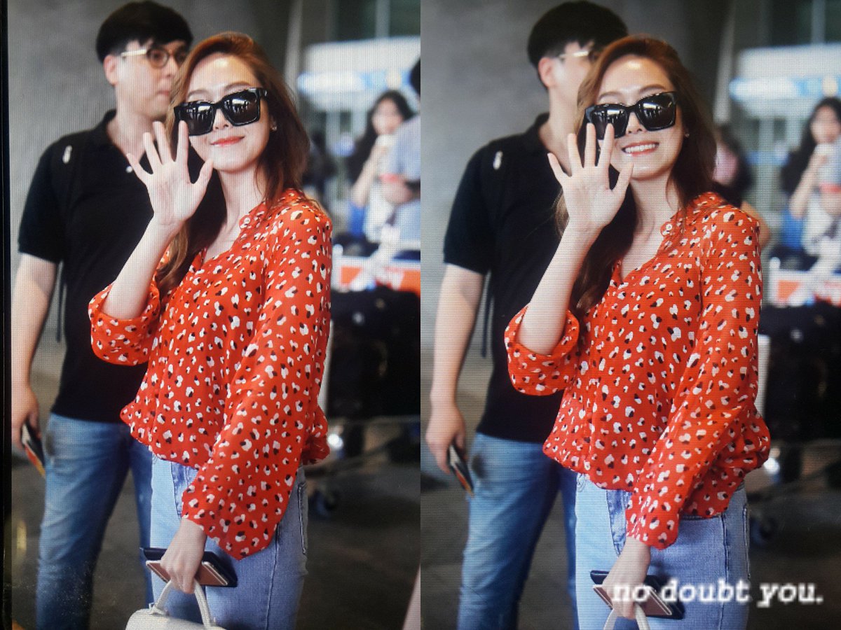 [PIC][01-07-2016]Jessica trở về Hàn Quốc vào hôm nay CmQ7zM-UIAAZxMU