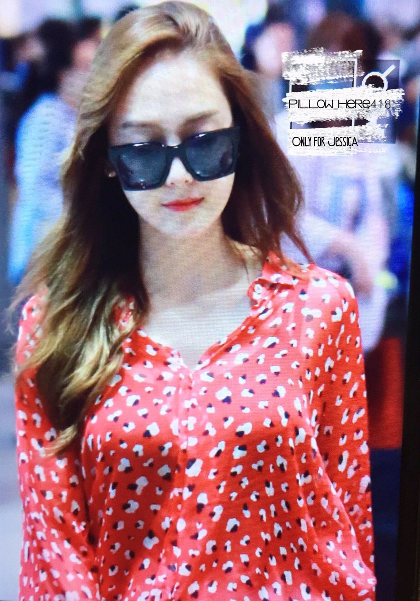 [PIC][01-07-2016]Jessica trở về Hàn Quốc vào hôm nay CmQ8QvxUcAA350F