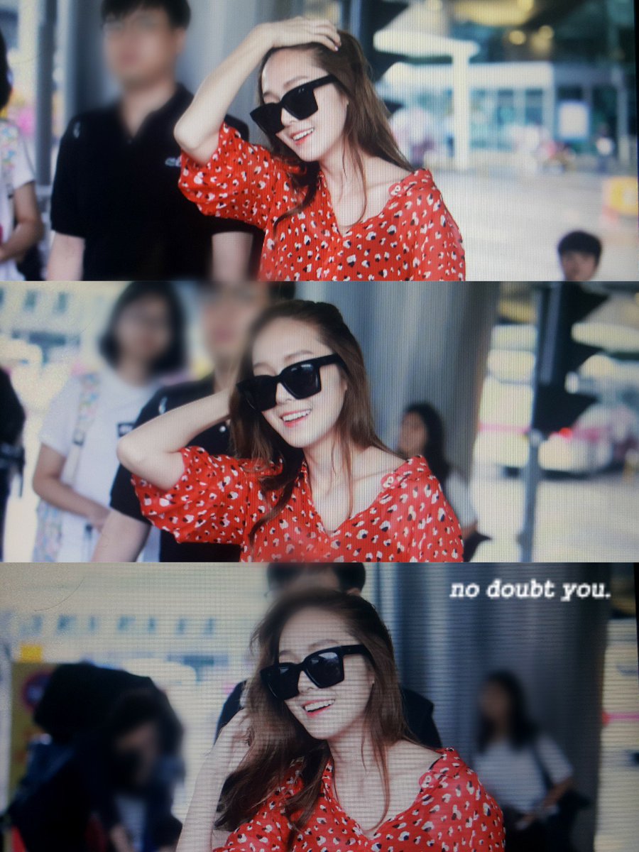 [PIC][01-07-2016]Jessica trở về Hàn Quốc vào hôm nay CmQ8RH1VIAAFCok