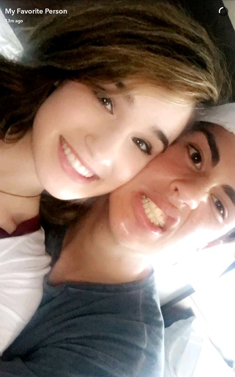 love_5quadzick's tweet photo. @ayexmadeline &amp;@Dillfeeds #dadaline back in the building once again omg haha k bey bey fr love yah kitties. https://t.co/mhpeVlYUqh