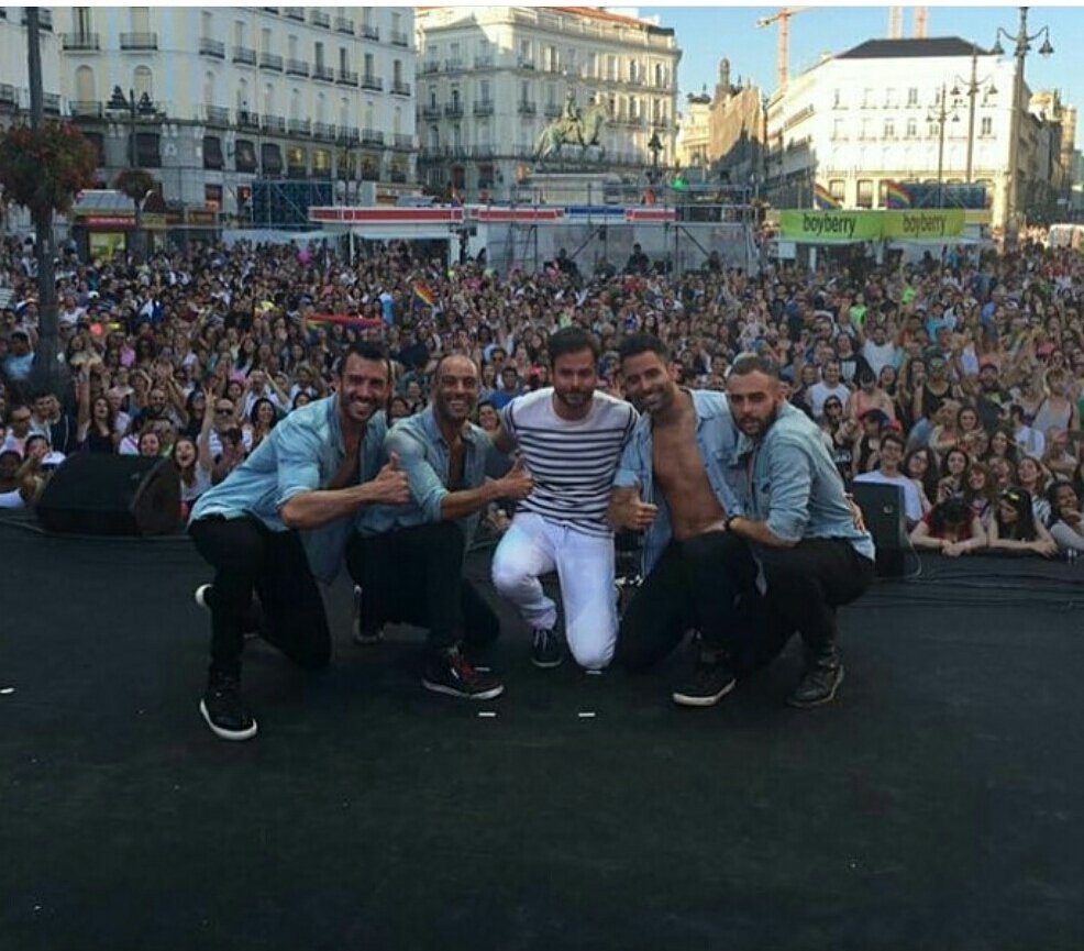 DanielZuerasFan's tweet photo. @Daniel_Zueras #mado2016
#puertadelsol https://t.co/i2QVtR4kH0