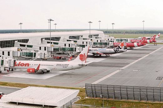 NST_Online's tweet photo. MAHB hints at legal action
https://t.co/8af3VEP1wU #klia2 #lcct2 https://t.co/vBYanW1ved