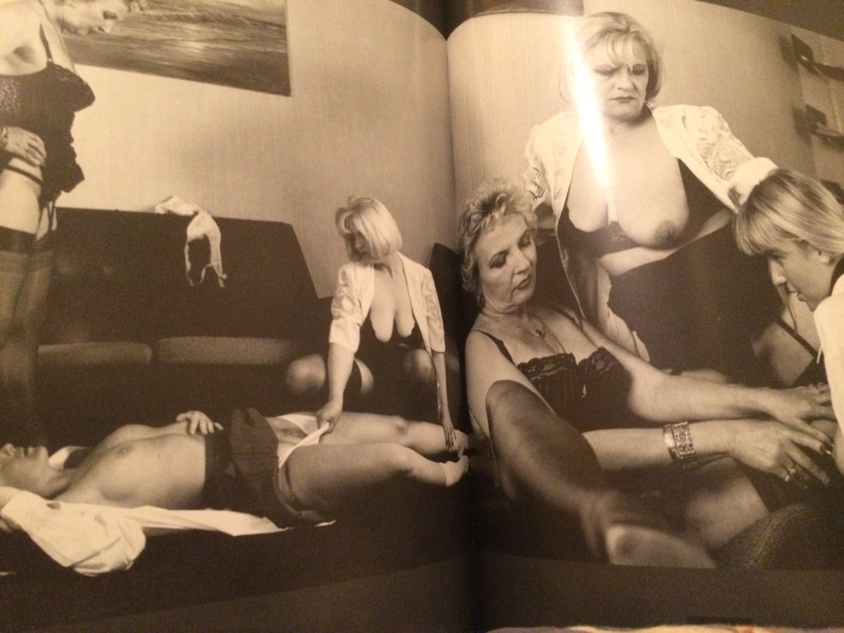 PrincessFeeFi's tweet image. Sometimes an ex paper princess comes over and brings me some porn #lol #thanks #paperprincess #toronto