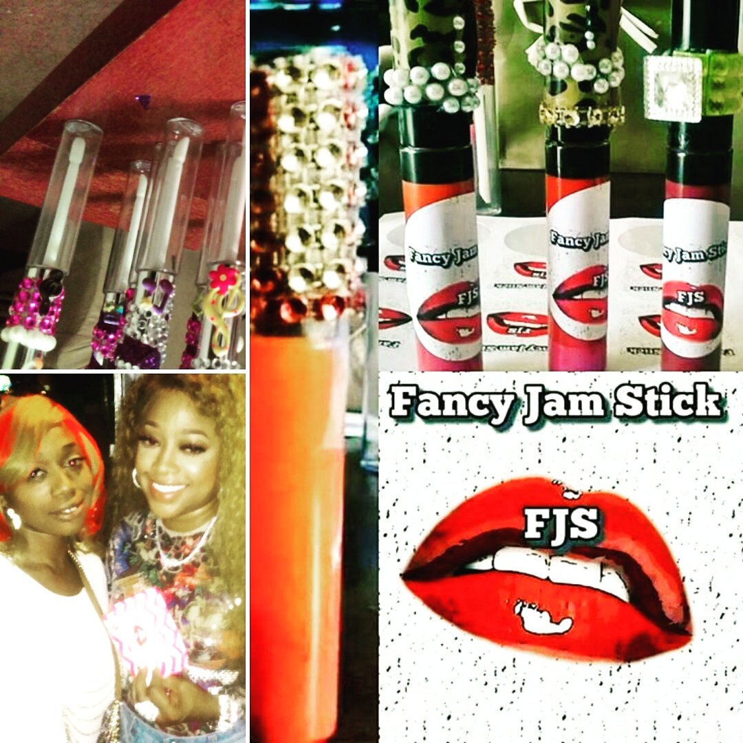 TEAMSOUTHSIDEF1's tweet photo. Jam sticks are ready 
Order yours now  💋💏💋👆@southsidefancy
https://t.co/hNZ99yYhEf https://t.co/LWAs8NLGRZ