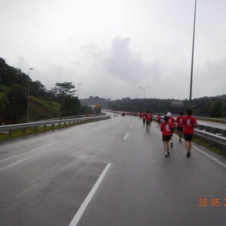 chan_arrow's tweet photo. It's just different from running in Singapore when doing it at #educity #SCMS2016DQ https://t.co/mvnST0G63y