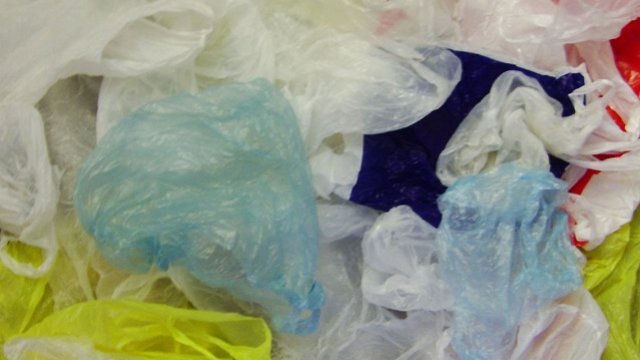 Les sacs en plastique à usage unique sont interdits à partir de ce vendredi 1er juillet
>> bit.ly/sac-plastique