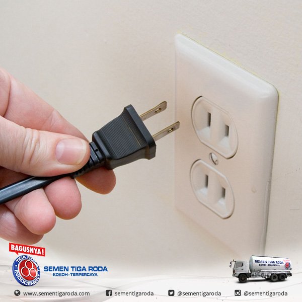 sementigaroda's tweet photo. Cabut kabel listrik yg terhubung dg alat elektronik & pastikan sdh mencabut selang regulator tabung gas. #STRTips https://t.co/uVfkoAEeAI