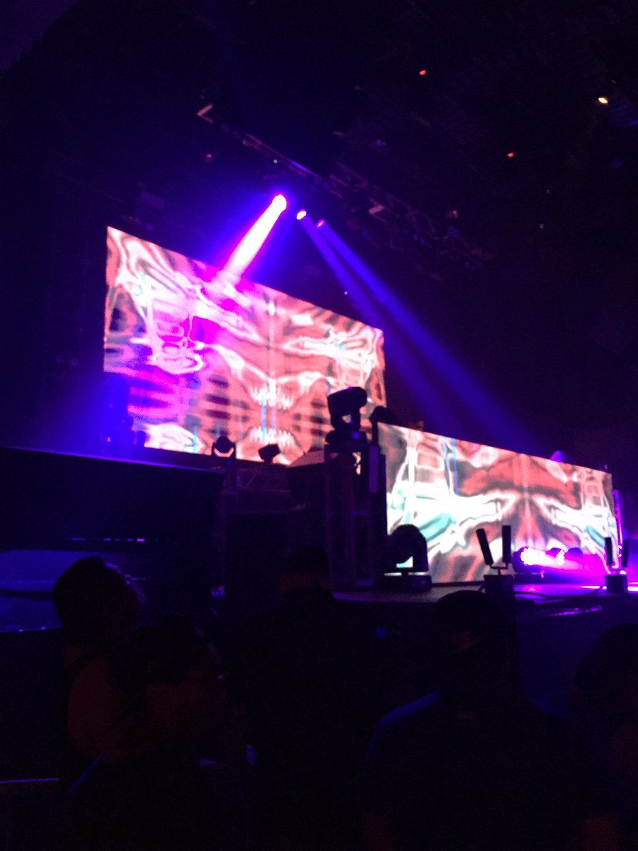 TexasEDMFamily's tweet photo. Ready for @BreatheCarolina #StereoLive https://t.co/FqlybgLQyj