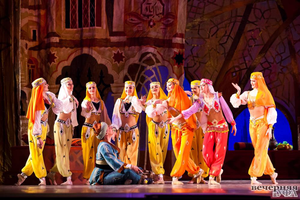 bashopera's tweet image. Выступлением в Челябинске наш балет поставил блистательную точку в конце 78-го сезона!
vechufa.ru/culture/8634-t…