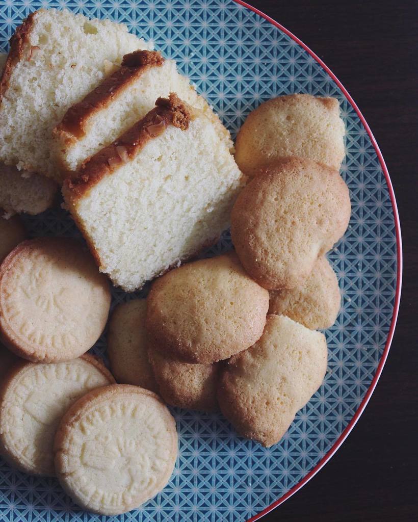 AmritaOfLife's tweet photo. Pune on our breakfast plate β€οΈ #Kayani #ShrewsburyBiscuits #WineBiscuits #MawaCake #FoodGiβ¦ https://t.co/SnMr5e3AqU https://t.co/6UHIwNqeAT