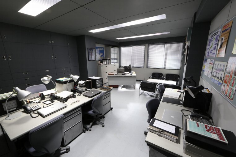 Youtube Space Tokyo Auf Twitter 今なら来週の撮影予約が可能です あなたもスタジオで撮影してみませんか 3つの特設セット 警察署の部屋 取調室 犯人のアジト の画像を公開中 T Co Kvcvhx2z1g Spacetokyo