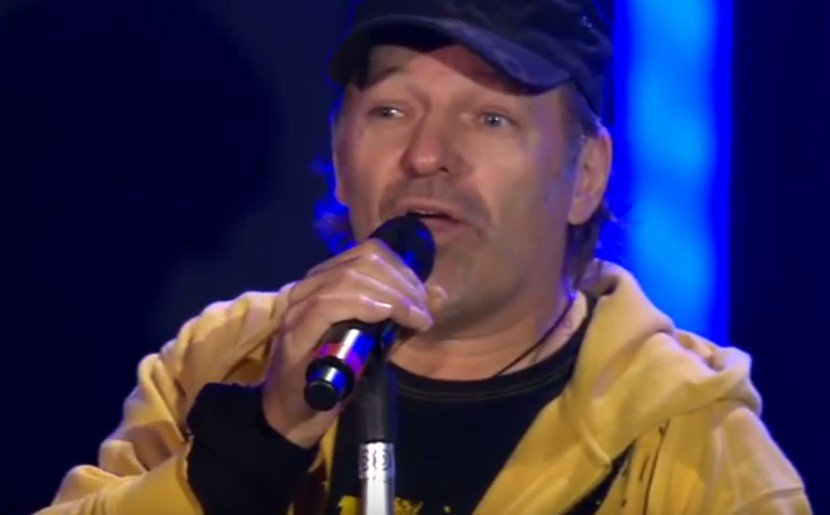gazzettamodena's tweet photo. @vascorossi 1.7.2016 1.7.2017 - 365 giorni a #ModenaParkom17 - Colpa d'Alfredo #vascomania https://t.co/squYMhfDxl https://t.co/ImTO6DVG5A