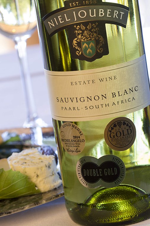 PanniersSA's tweet photo. Award winning Niel Joubert Sauv Blanc, 2014 International wine &amp; Spirit competition (UK) Silver Medal Winner. https://t.co/HB6PUD2zcF