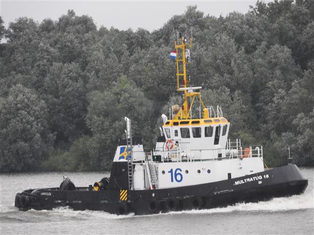 Multratug 16 in 1985 opgeleverd door McTay Marine. Gezien in #havenrotterdam scheepvaartnieuws.maasmondphoto.nl/multratug-16-2/