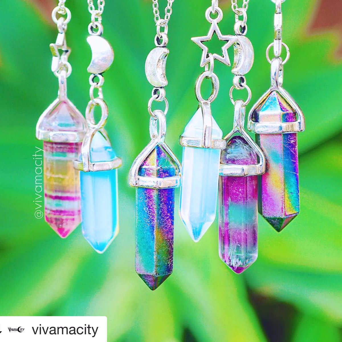 sonalsagaraya's tweet photo. Adding this to my jewelry wishlist 😍 @vivamacity #vivamacity #pink #jewelry #crystals #teal #wishlist https://t.co/Bw85ccotUS