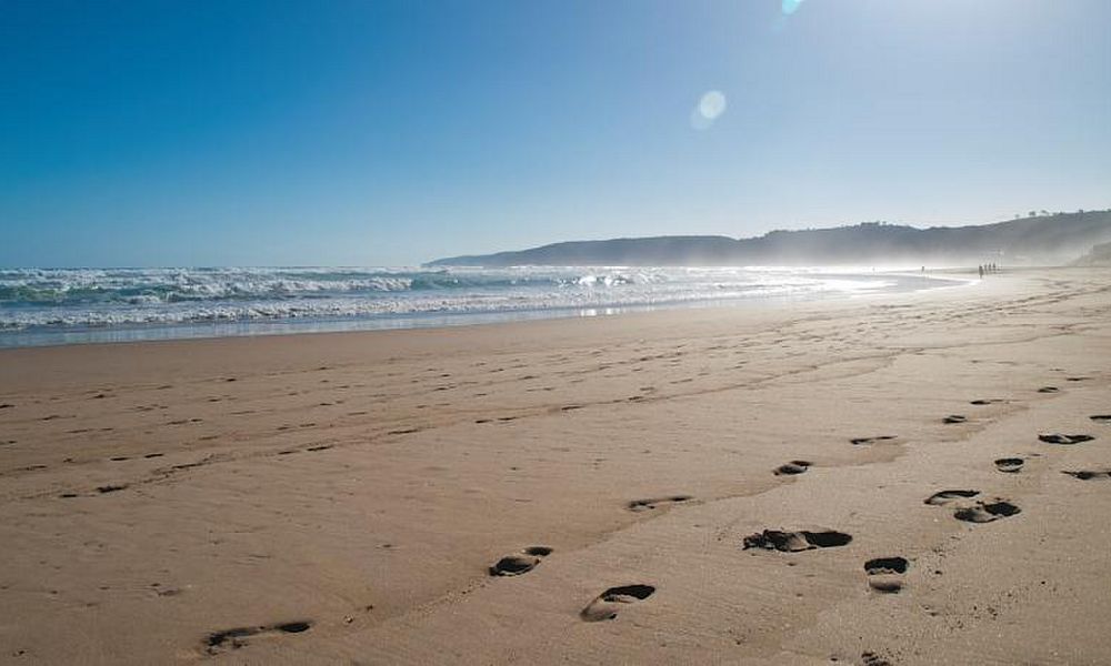 You could wake up to this! #XanaduGuestVilla is nestled on the beach front in Wilderness bit.ly/299wanD