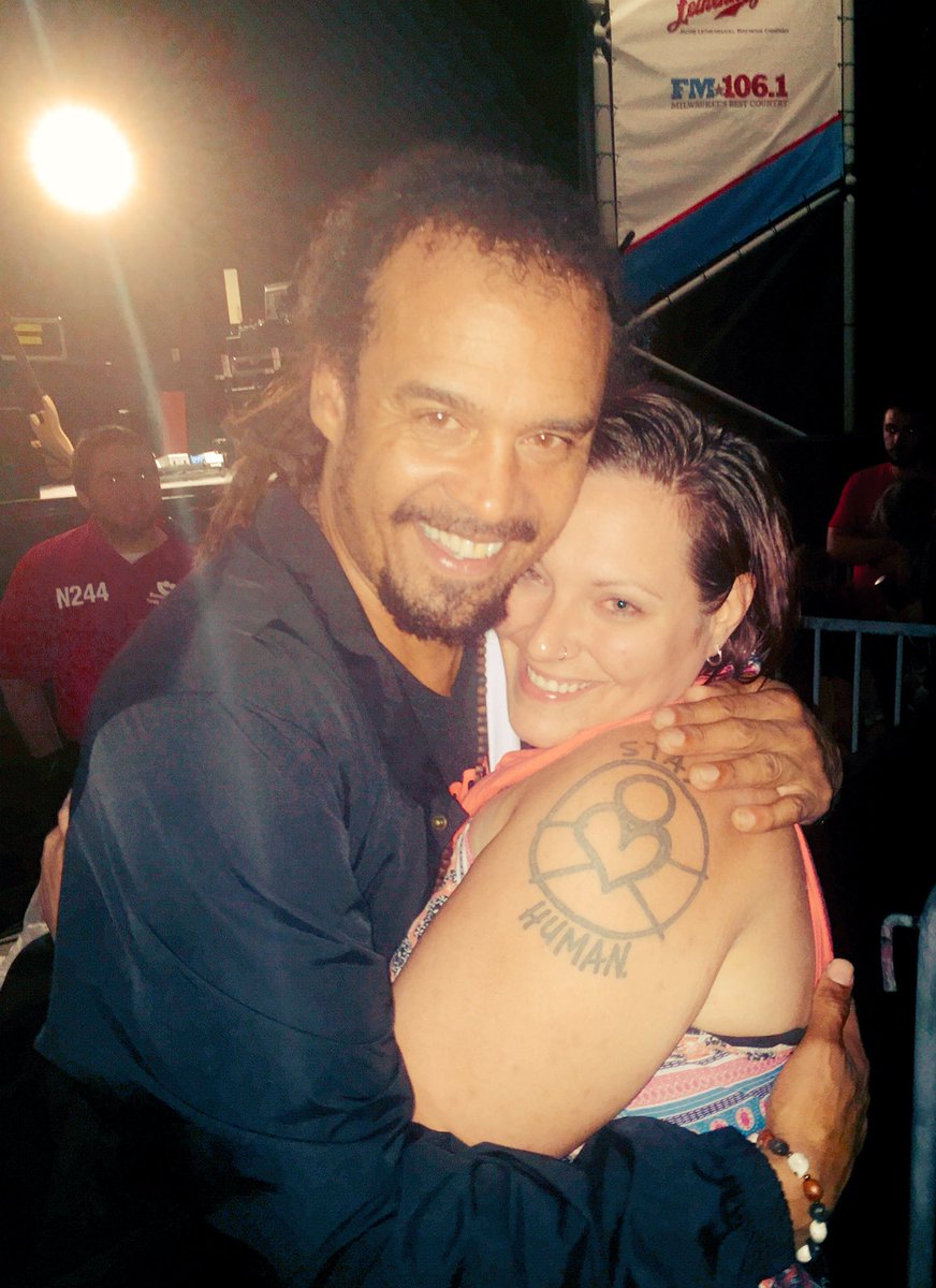 chenson83's tweet photo. So much love. @michaelfranti https://t.co/KLuqnbC6DY