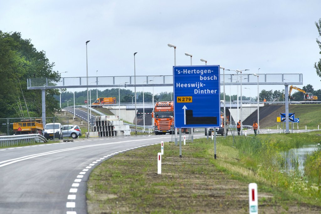 Zebrapad voor vleermuizen boven N279 tussen Veghel en en Den Bosch bd.nl/regio/oss-uden…