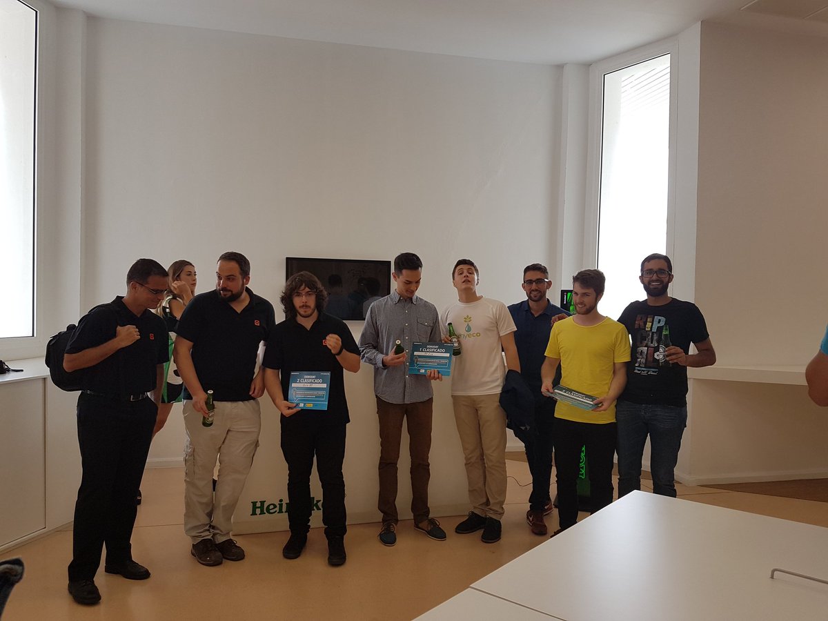 es_elbisnes's tweet photo. Nos ha encantado crecer con gente como #Thinkr  #3dtops #LovingCook  #CanaryNight o #MyEco entre otros.  #DemoDay16 https://t.co/DfUWSbIwyI
