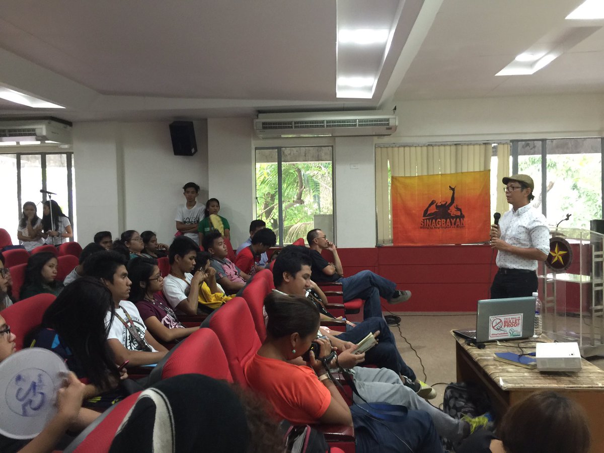 sinagbayan's tweet photo. si Prof. Rolando Tolentino sa KontraPunto 2.0, pagtalakay sa Lupa at Kultura https://t.co/GhwL2FbNSx