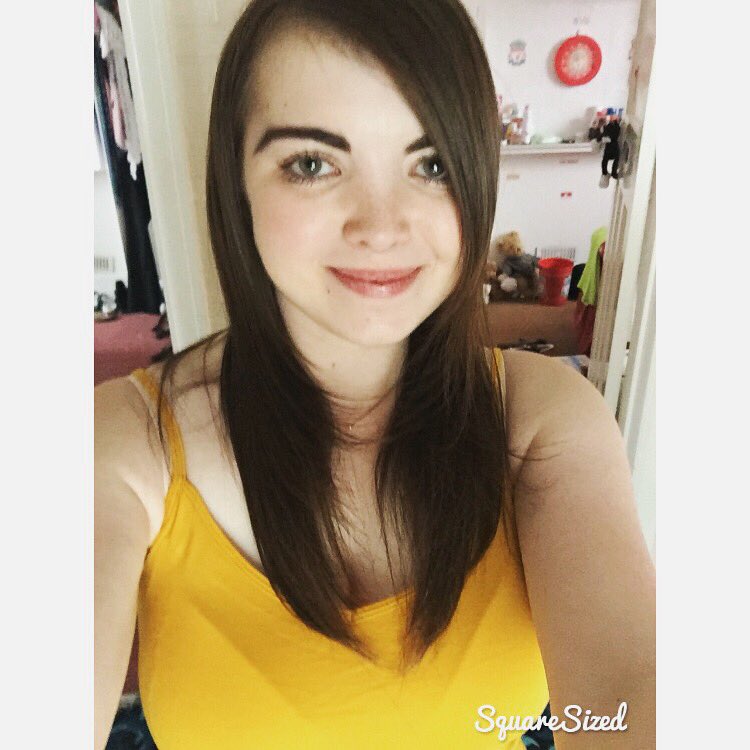Here's my #CFyelfie 💛 to donate £5 text YELLOW to 70500 to the <a href="/cftrust/">Cystic Fibrosis Trust</a> , if you know someone with CF wear yellow 💛😊