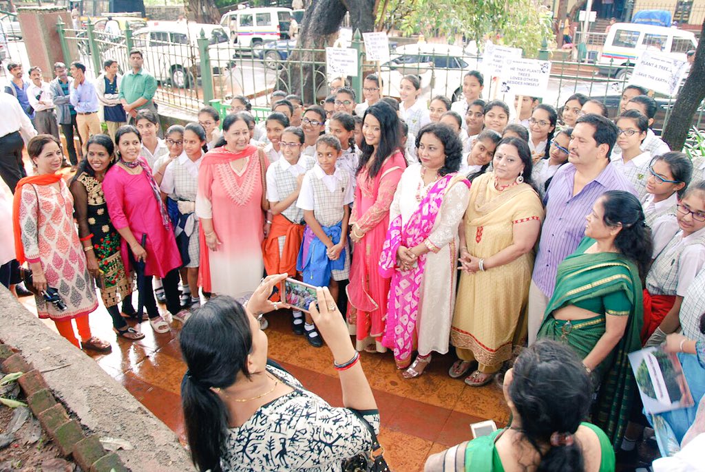 Proud to b a part of Mah Govt's 2 crore tree plantation drive-planted saplings wth Walsingham school students &amp; NGOs