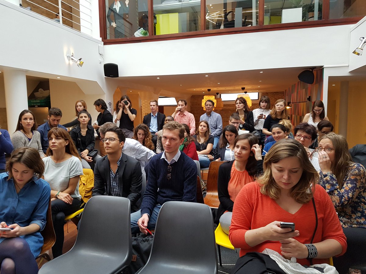 ThTaboy's tweet photo. @ParisPionnieres @RNumerique @ODSForum @Lc_Centonze #SelfUs https://t.co/1whind2mu5