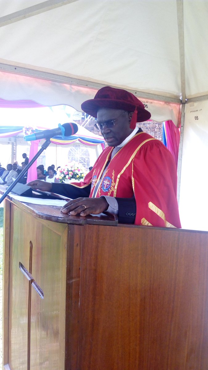 UCUniversity's tweet photo. The Vice Chancellor delivering his speech. #UCUJulyGraduation2016. https://t.co/HMx1YrhFbJ