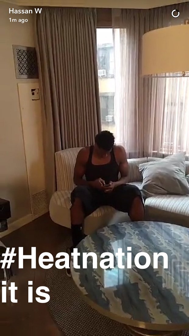 MORE ON @youngwhiteside's announcement he will re-sign with @MiamiHEAT local10.com/sports/hassan-… https://t.co/Ds3DDJLUMY