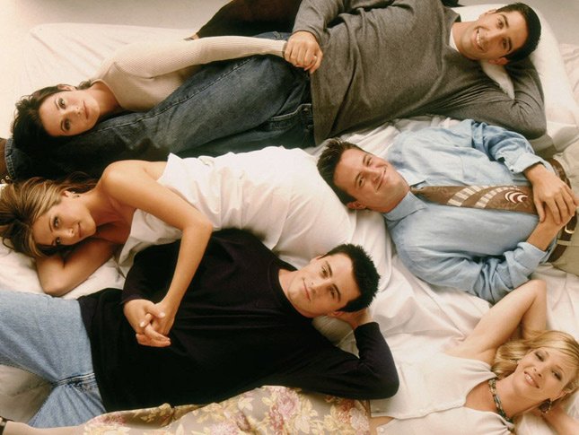 GQSpain's tweet photo. #GQFriends Menos mal que @JaimeRubio corrige a @JaimeRubio: 'Friends' es buenísima https://t.co/k6VU67me4o https://t.co/PrtwV6NylT