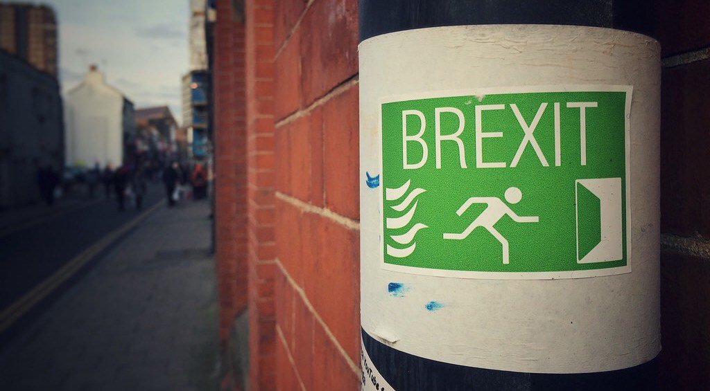 plein9's tweet photo. "Een Brexit. Ik dacht niet dat het mogelijk was. Ik geloofde niet dat een meerderheid van… https://t.co/8YfvEa6GCr https://t.co/O3sVcDTeRe