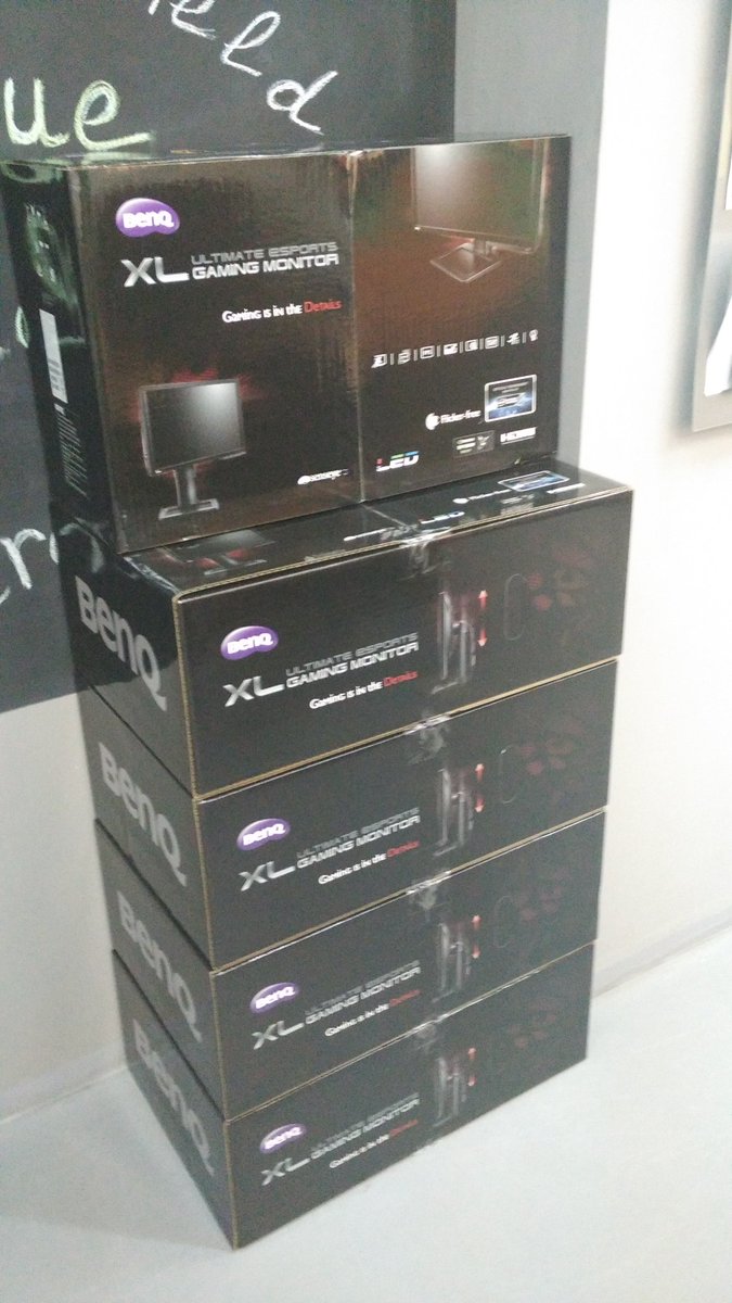 GebZ1k's tweet photo. Еще 5 моников по 144гц (: быстрее бронируем время (: #vsemteam #vsemteambootcamp #vscl https://t.co/T3Z8d97xTE