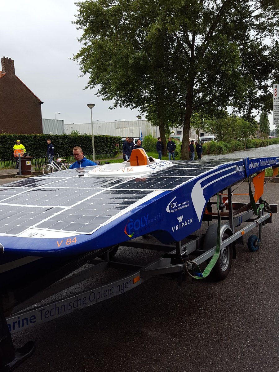 KMSolarTeam's tweet photo. Vaar en veiligheidstesten afgerond. @DutchSolar2016 #kmto #KMsolarTeam https://t.co/OOKs9e9CuY