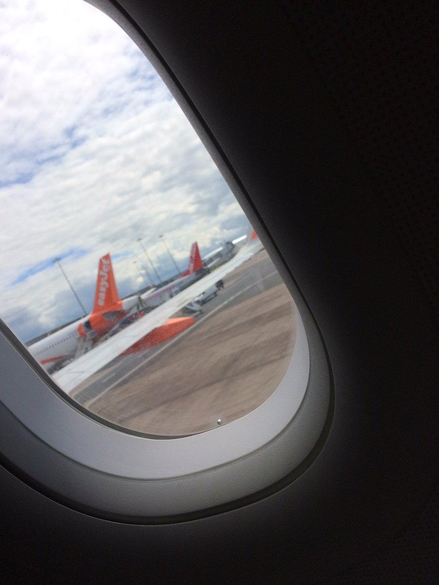 RazerbackOne's tweet image. I'm home, I will be streaming sooooon!!