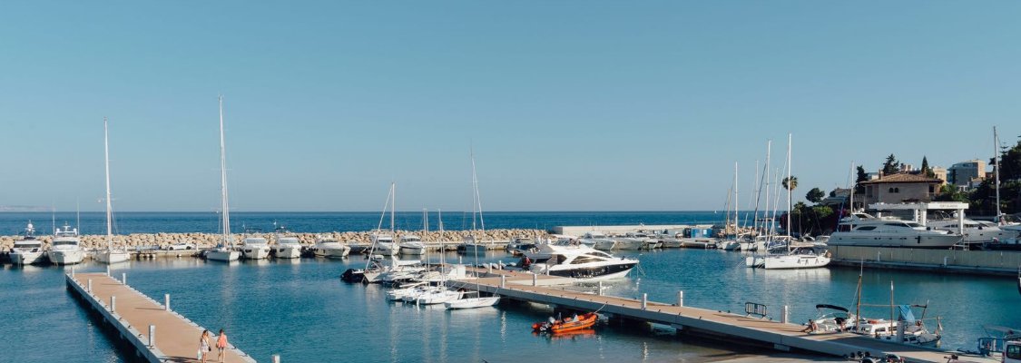 decksystem's tweet photo. Unas imágenes más de la instalación realizada en el precioso puerto de @portcalanova #composite #ecopesl #exterior https://t.co/pY7AXGoWQn