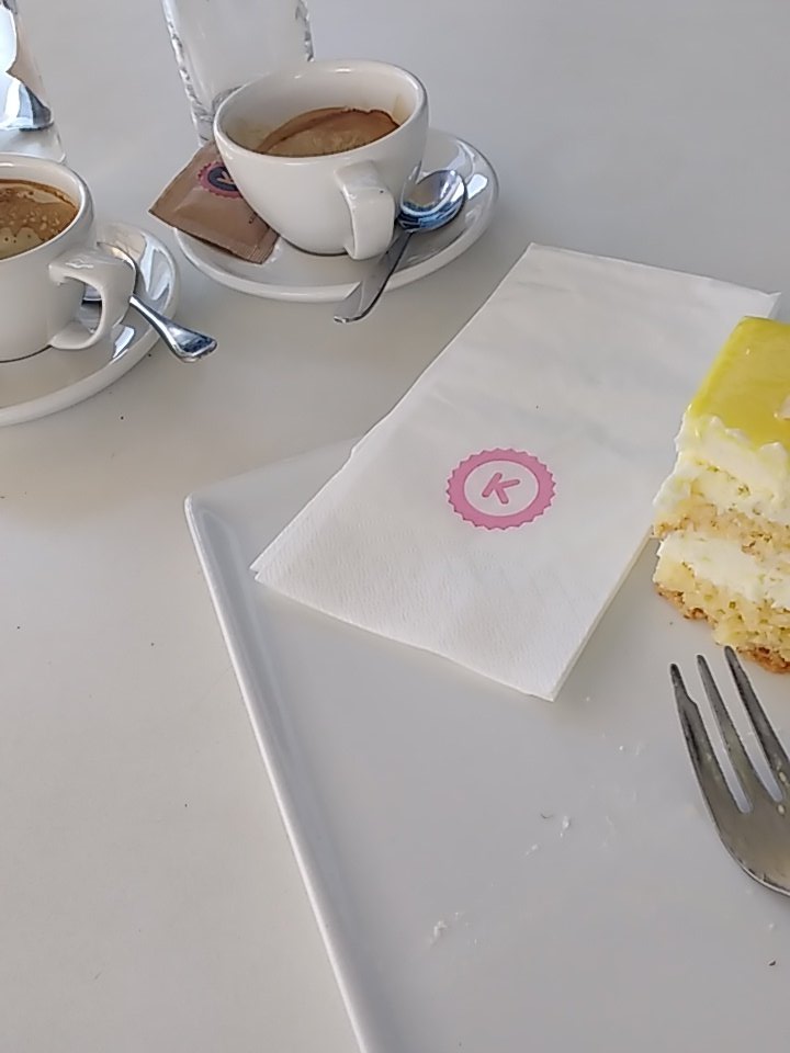 planing the day with two coffee's