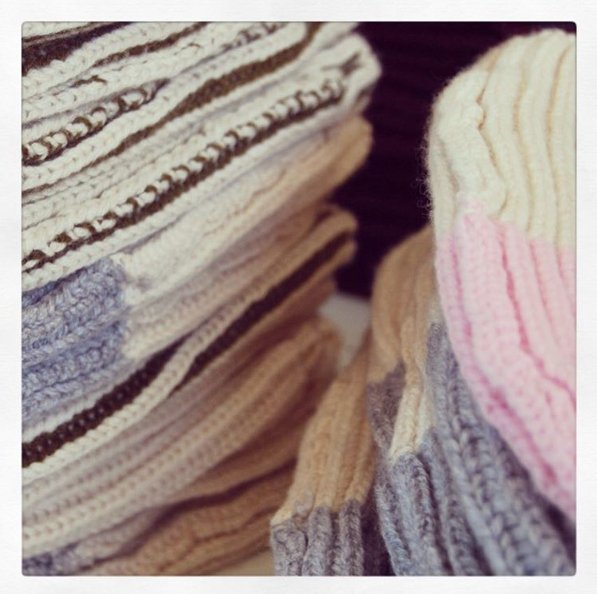 RosieSugden's tweet photo. Finally Friday! 🎉🎉🎉 #weekendisnearlyhere #busyweek #packingandstacking #aw16 #shipments #rosiesugdencashmere https://t.co/60Ra6db7Jn