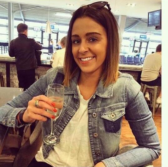 EllaWilson_x's tweet photo. Its now been 3 weeks since Charlotte went missing, please retweet even if you don't know her to get her home safe‼️💔 https://t.co/CZd9rzuXTm