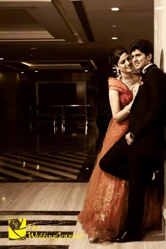 TheWeddingGraph's tweet image. Gunjan and Mayank’s love story will leave you with a Magical Mystique 
No more words, we let their eyes speak…