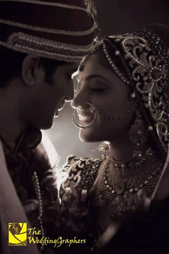 TheWeddingGraph's tweet image. When love gets you hooked The most beautiful words r spoken with Silent look Framed forever by #theweddinggraphers