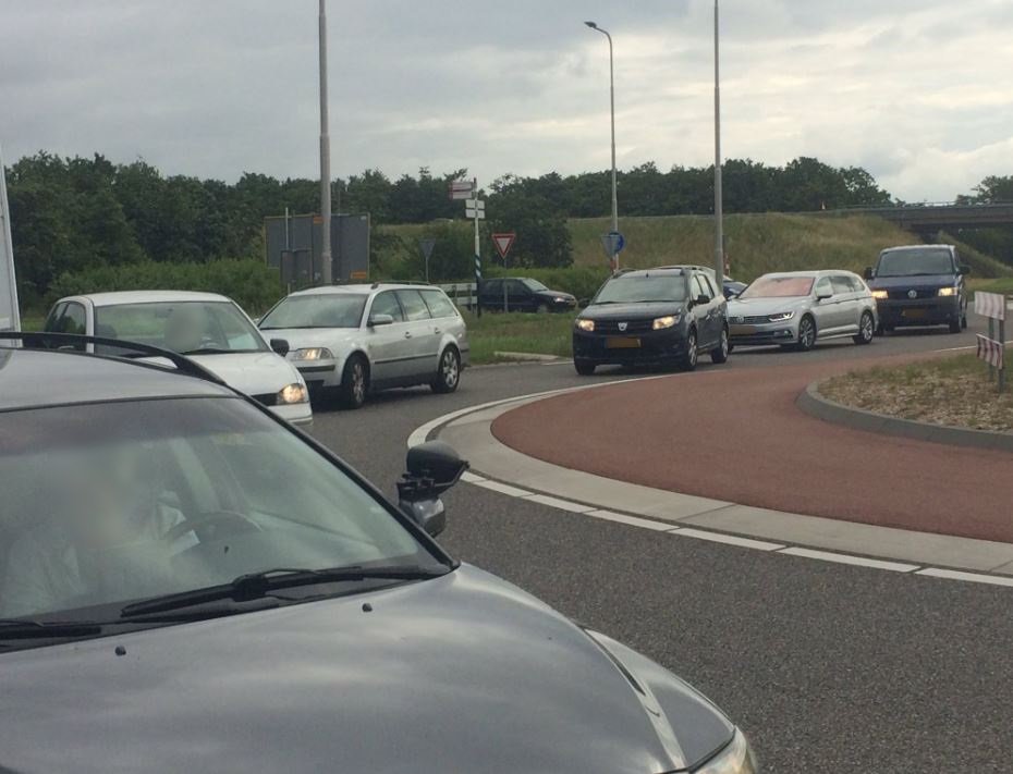 RWSverkeersinfo's tweet photo. Het wordt al druk > Zeeland door #ConcertatSEA. Zeker 20 minuten vertraging op de #N57 vanaf #N496. Foto: @WIS_Wilco https://t.co/8pcFMSOrRl