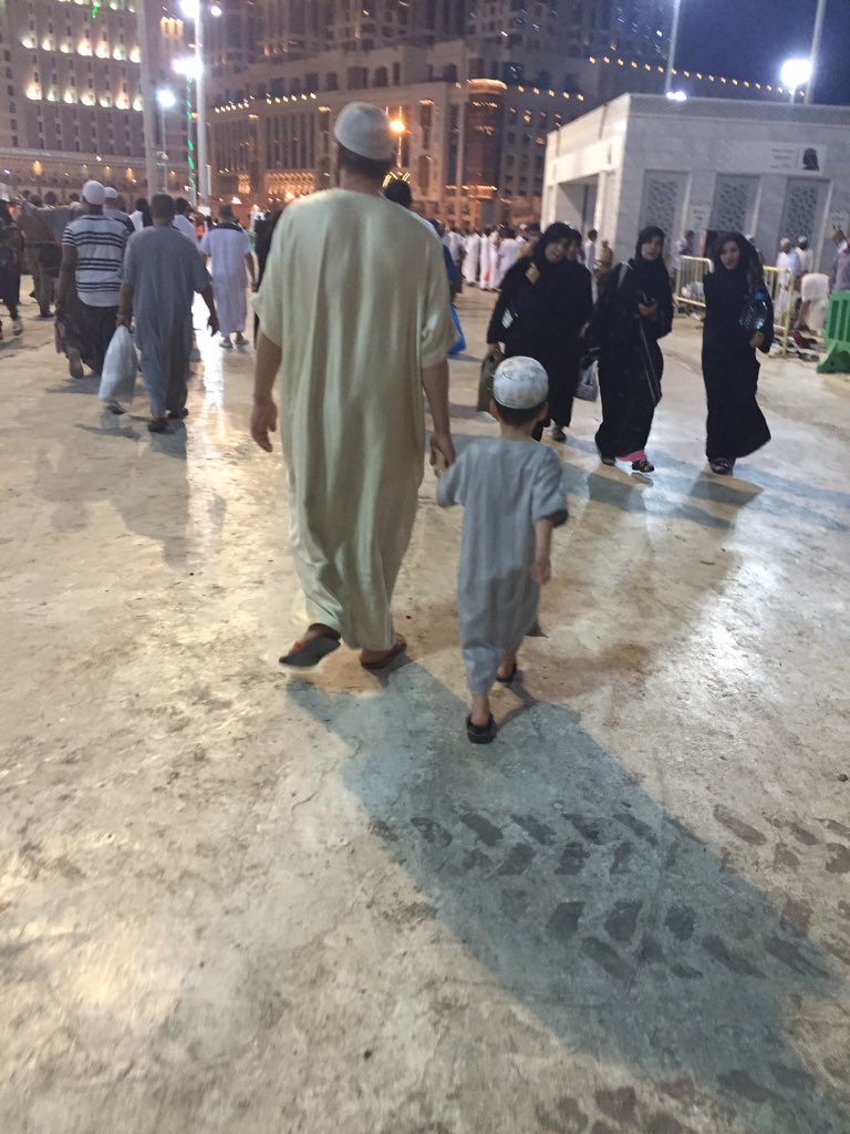 mhmdhaziq9's tweet photo. I imagine one day I might hold my son's hand and go to mosque together.
#fathersonrelationshipgoals https://t.co/j1aQ9c8neW