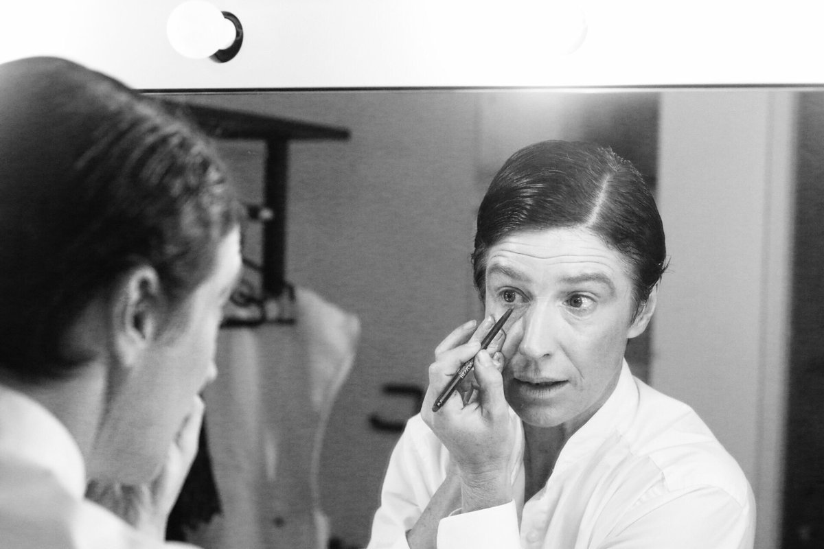 NickBlakeley's tweet photo. Lovely guest night @RichmondTheatre for #BridesheadTour  &amp; thanks @ETTtweet for displaying my cast portraits! https://t.co/Oakm1948Zp