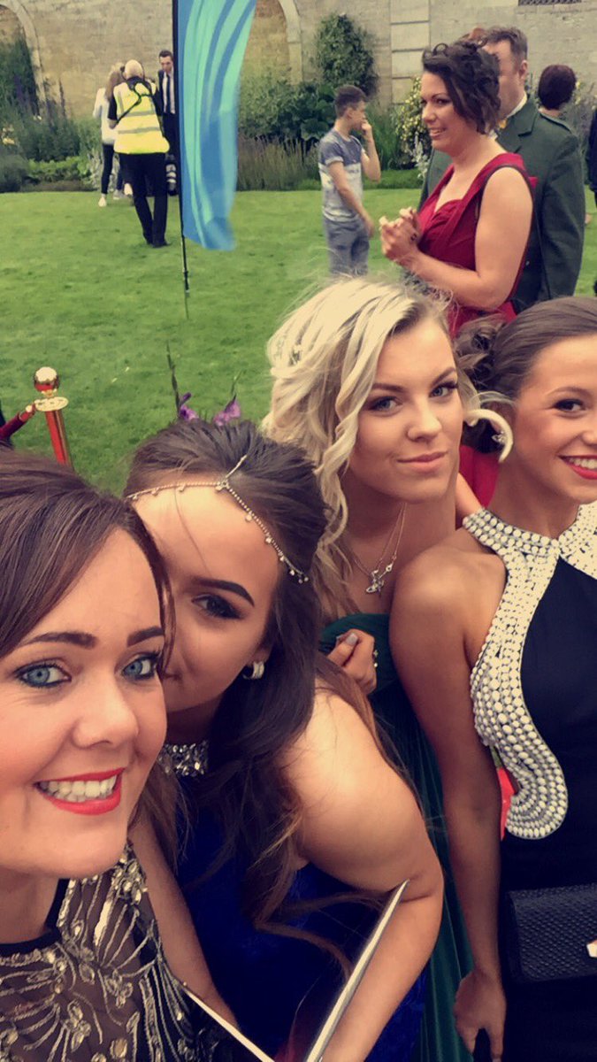 VikingRea's tweet photo. Never thought I would have such a good time at prom !! 😳👗 #kbaprom2016 https://t.co/J5Xo4yJYKC
