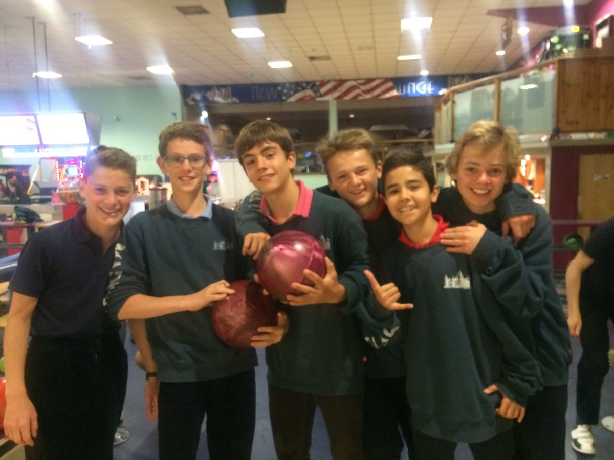MHNRL's tweet photo. Leavers' bowling! #maidwellhall #letloose https://t.co/Yu1JreK1y8
